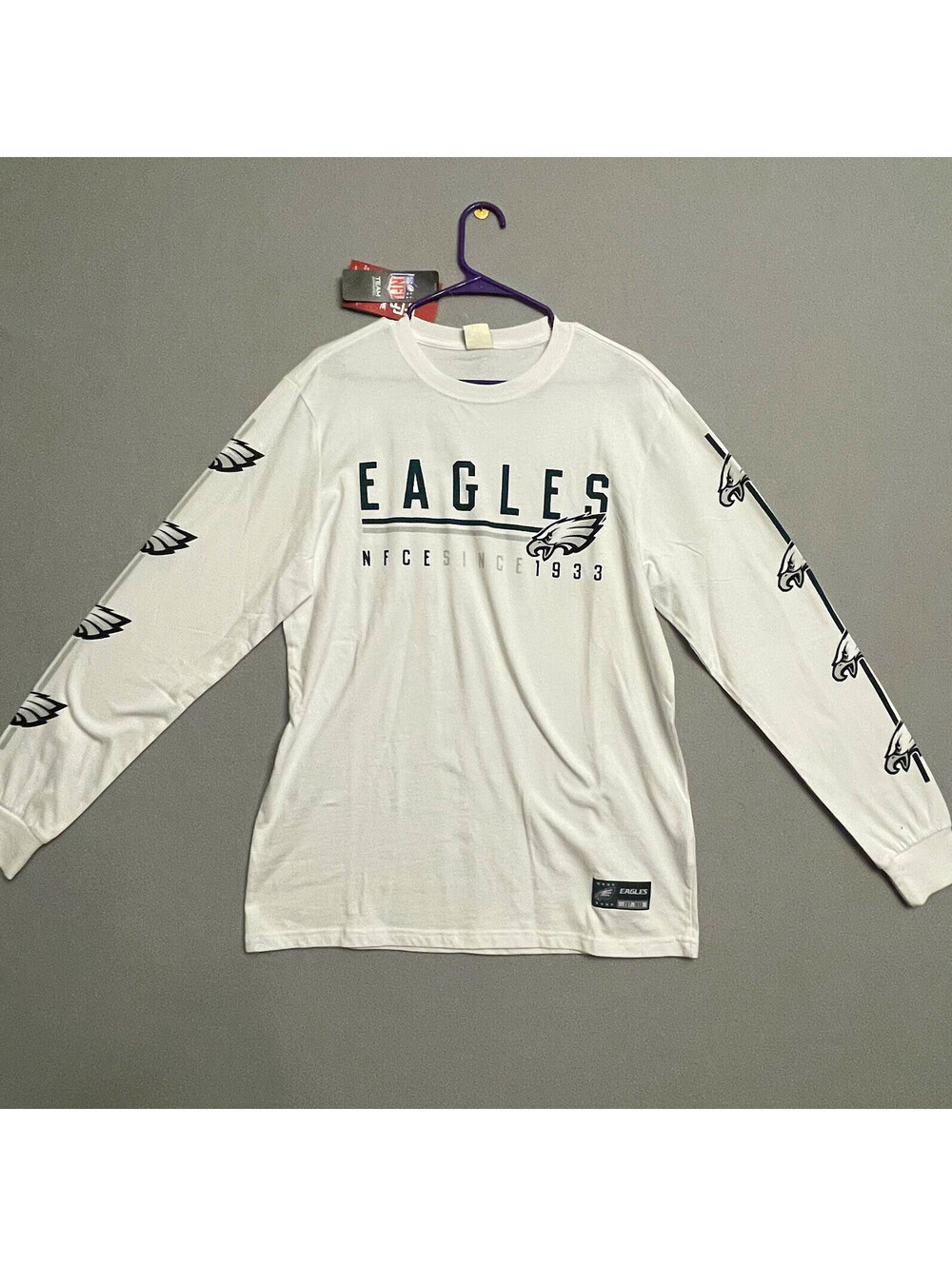 Philadelphia Eagles NFL Ultra Game Men’s Long Sleeve Shirt - Size M